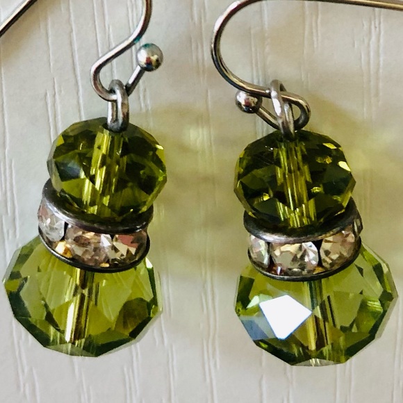 Newman Marcus 2 asymmetric Gold hinged 4” cuff bracelets. - Picture 10 of 16